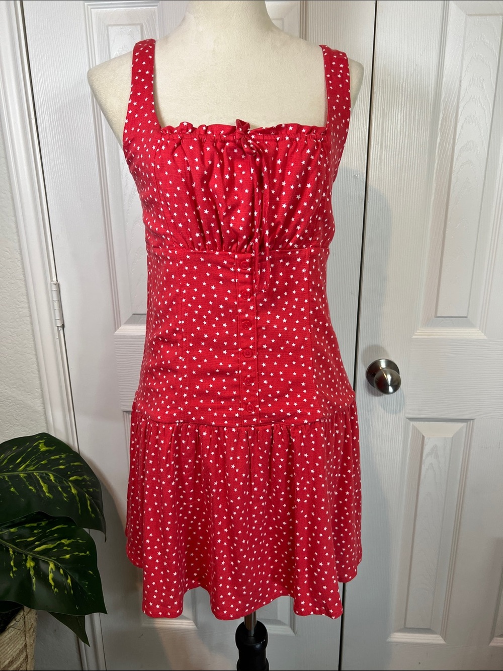 Wild Fable - Red Star-Print Sleeveless Sundress Size M